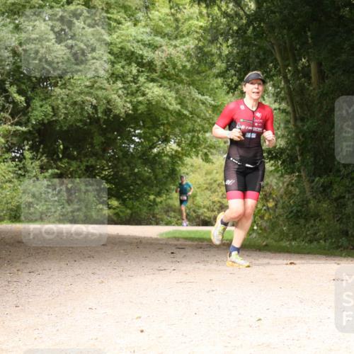 30.08.2026 - Elbe Triathlon Hamburg Antke Förster http://msf.ph/oto/10095684 30.08.2026 10:10:04 Laufen  meine-sportfotos.de