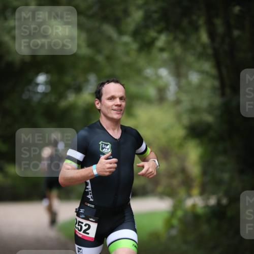 30.08.2026 - Elbe Triathlon Hamburg Antke Förster http://msf.ph/oto/10095687 30.08.2026 10:05:22 Laufen 52 meine-sportfotos.de