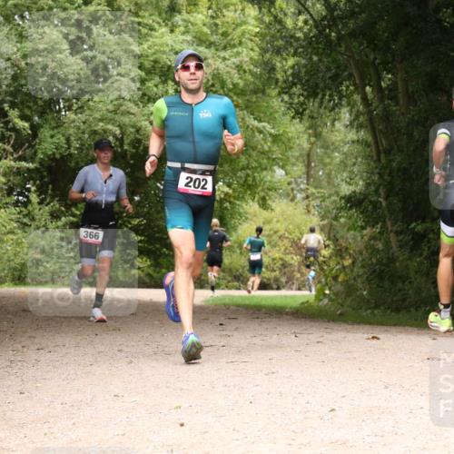 30.08.2026 - Elbe Triathlon Hamburg Antke Förster http://msf.ph/oto/10095694 30.08.2026 10:10:16 Laufen 366, 202 meine-sportfotos.de