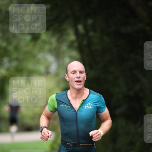 30.08.2026 - Elbe Triathlon Hamburg Antke Förster http://msf.ph/oto/10095707 30.08.2026 10:05:37 Laufen  meine-sportfotos.de