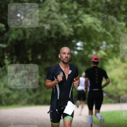 30.08.2026 - Elbe Triathlon Hamburg Antke Förster http://msf.ph/oto/10095711 30.08.2026 10:05:41 Laufen  meine-sportfotos.de