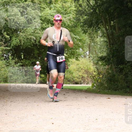 30.08.2026 - Elbe Triathlon Hamburg Antke Förster http://msf.ph/oto/10095732 30.08.2026 10:10:51 Laufen 245 meine-sportfotos.de