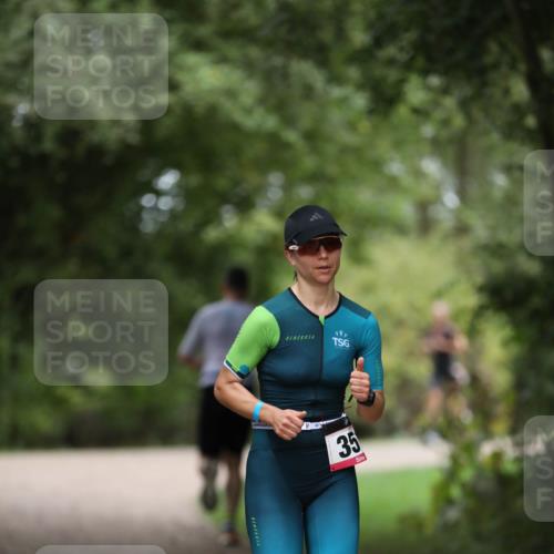30.08.2026 - Elbe Triathlon Hamburg Antke Förster http://msf.ph/oto/10095733 30.08.2026 10:06:06 Laufen 35 meine-sportfotos.de