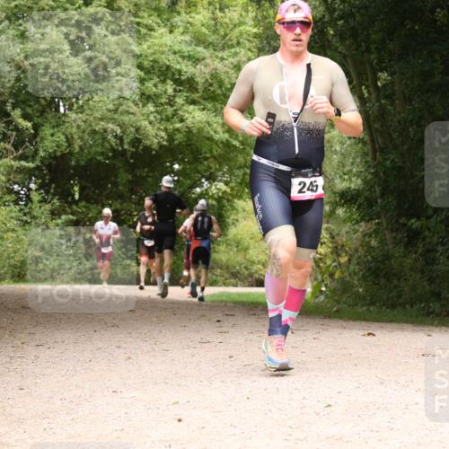 30.08.2026 - Elbe Triathlon Hamburg Antke Förster http://msf.ph/oto/10095734 30.08.2026 10:10:52 Laufen 245 meine-sportfotos.de
