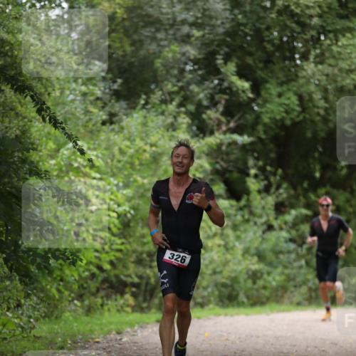 30.08.2026 - Elbe Triathlon Hamburg Antke Förster http://msf.ph/oto/10095741 30.08.2026 10:06:18 Laufen 326 meine-sportfotos.de
