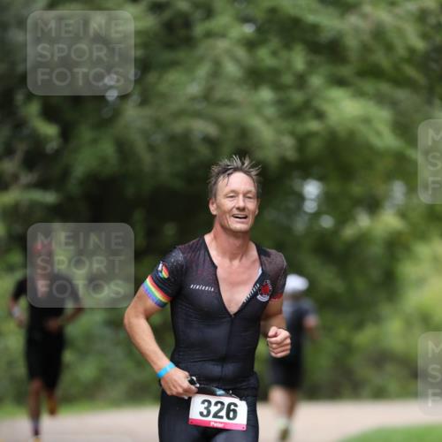 30.08.2026 - Elbe Triathlon Hamburg Antke Förster http://msf.ph/oto/10095747 30.08.2026 10:06:21 Laufen 326 meine-sportfotos.de