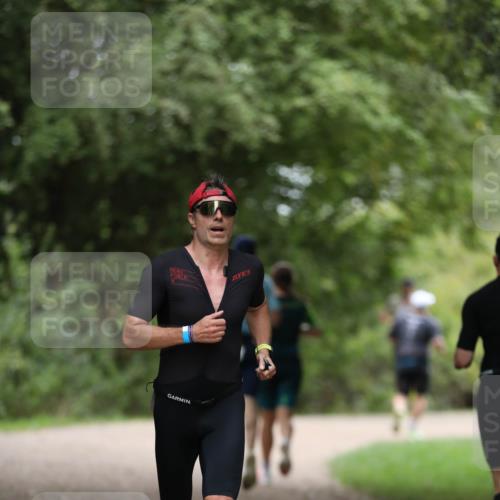 30.08.2026 - Elbe Triathlon Hamburg Antke Förster http://msf.ph/oto/10095755 30.08.2026 10:06:25 Laufen 3 meine-sportfotos.de
