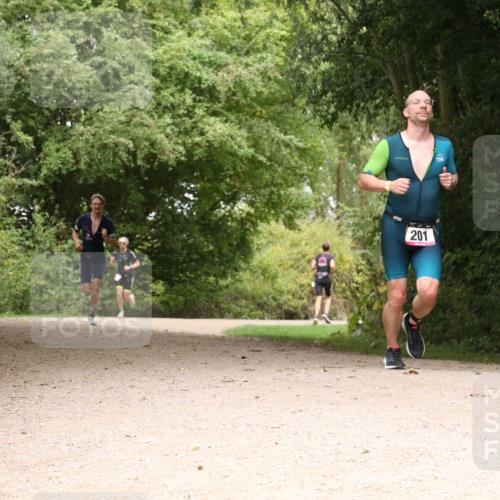 30.08.2026 - Elbe Triathlon Hamburg Antke Förster http://msf.ph/oto/10095756 30.08.2026 10:11:09 Laufen 201 meine-sportfotos.de