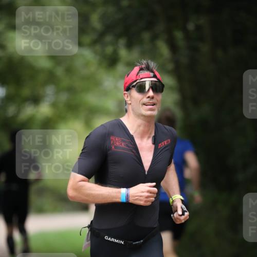30.08.2026 - Elbe Triathlon Hamburg Antke Förster http://msf.ph/oto/10095759 30.08.2026 10:06:26 Laufen 3 meine-sportfotos.de