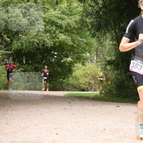 30.08.2026 - Elbe Triathlon Hamburg Antke Förster http://msf.ph/oto/10095778 30.08.2026 10:11:21 Laufen 383 meine-sportfotos.de