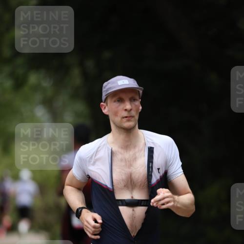 30.08.2026 - Elbe Triathlon Hamburg Antke Förster http://msf.ph/oto/10095785 30.08.2026 10:06:45 Laufen 7 meine-sportfotos.de
