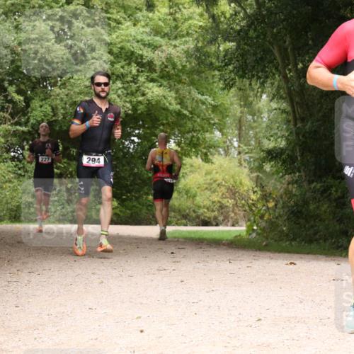 30.08.2026 - Elbe Triathlon Hamburg Antke Förster http://msf.ph/oto/10095788 30.08.2026 10:11:31 Laufen 227, 294 meine-sportfotos.de
