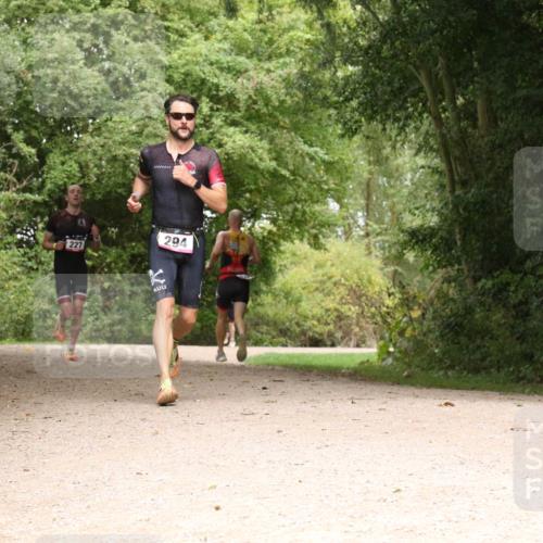 30.08.2026 - Elbe Triathlon Hamburg Antke Förster http://msf.ph/oto/10095790 30.08.2026 10:11:31 Laufen 227, 294, 356 meine-sportfotos.de
