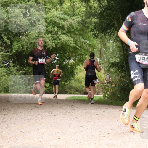 30.08.2026 - Elbe Triathlon Hamburg Antke Förster http://msf.ph/oto/10095794 30.08.2026 10:11:33 Laufen 227, 356, 294 meine-sportfotos.de