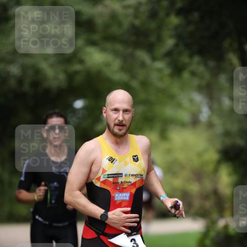 30.08.2026 - Elbe Triathlon Hamburg Antke Förster http://msf.ph/oto/10095795 30.08.2026 10:06:53 Laufen 3 meine-sportfotos.de