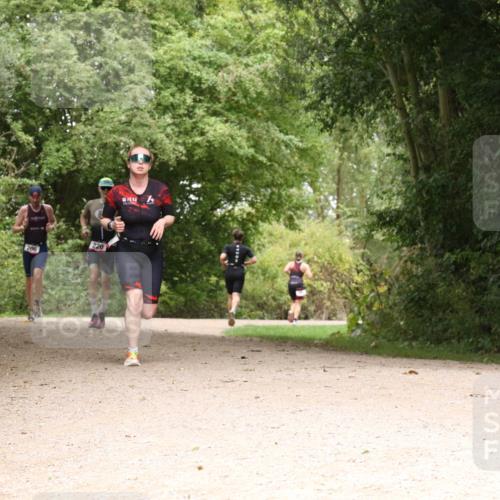 30.08.2026 - Elbe Triathlon Hamburg Antke Förster http://msf.ph/oto/10095804 30.08.2026 10:11:42 Laufen 101, 206, 220 meine-sportfotos.de