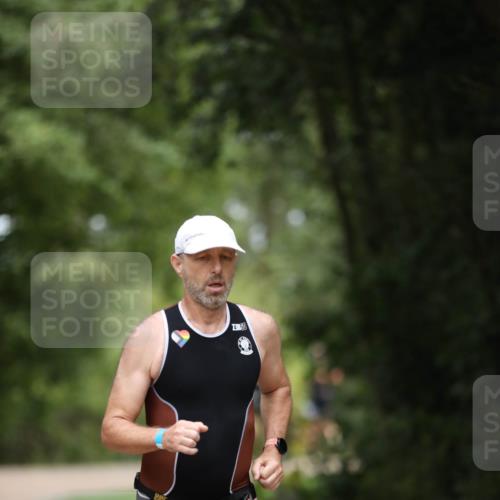 30.08.2026 - Elbe Triathlon Hamburg Antke Förster http://msf.ph/oto/10095811 30.08.2026 10:07:35 Laufen 350 meine-sportfotos.de