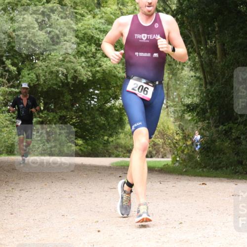 30.08.2026 - Elbe Triathlon Hamburg Antke Förster http://msf.ph/oto/10095820 30.08.2026 10:11:49 Laufen 206 meine-sportfotos.de