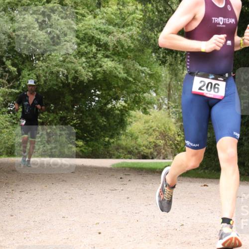 30.08.2026 - Elbe Triathlon Hamburg Antke Förster http://msf.ph/oto/10095822 30.08.2026 10:11:49 Laufen 206 meine-sportfotos.de