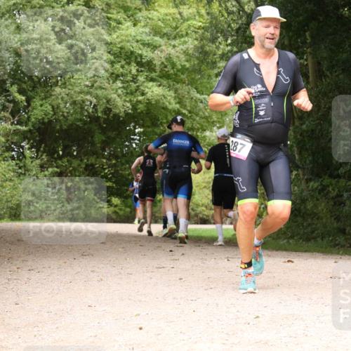 30.08.2026 - Elbe Triathlon Hamburg Antke Förster http://msf.ph/oto/10095828 30.08.2026 10:11:54 Laufen 187 meine-sportfotos.de