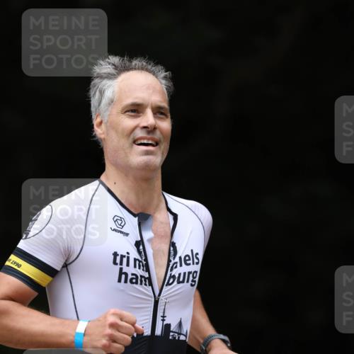 30.08.2026 - Elbe Triathlon Hamburg Antke Förster http://msf.ph/oto/10095833 30.08.2026 10:07:45 Laufen 1990, 271 meine-sportfotos.de