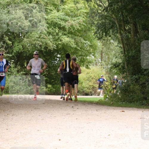 30.08.2026 - Elbe Triathlon Hamburg Antke Förster http://msf.ph/oto/10095834 30.08.2026 10:12:03 Laufen 290, 412 meine-sportfotos.de