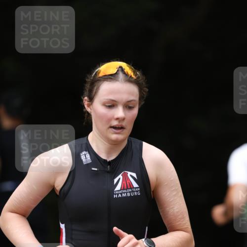 30.08.2026 - Elbe Triathlon Hamburg Antke Förster http://msf.ph/oto/10095845 30.08.2026 10:07:51 Laufen 28 meine-sportfotos.de