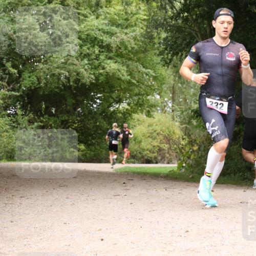 30.08.2026 - Elbe Triathlon Hamburg Antke Förster http://msf.ph/oto/10095860 30.08.2026 10:12:32 Laufen 232 meine-sportfotos.de
