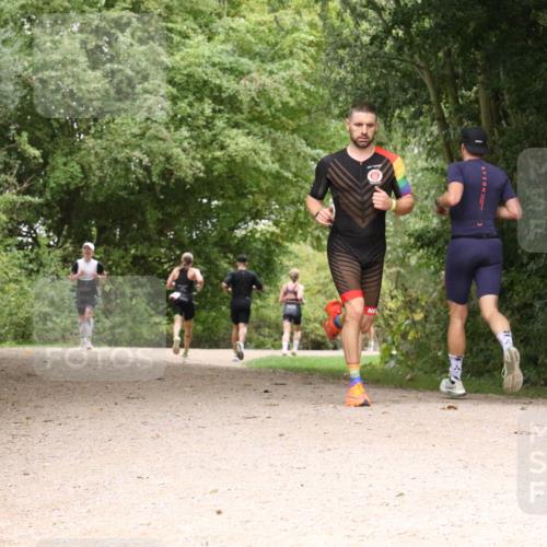 30.08.2026 - Elbe Triathlon Hamburg Antke Förster http://msf.ph/oto/10095868 30.08.2026 10:12:40 Laufen  meine-sportfotos.de