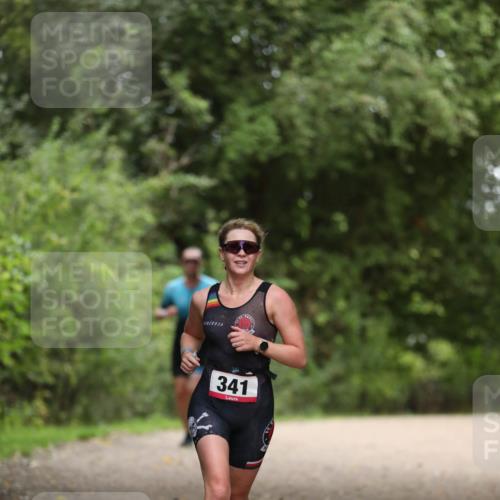 30.08.2026 - Elbe Triathlon Hamburg Antke Förster http://msf.ph/oto/10095877 30.08.2026 10:08:12 Laufen 341 meine-sportfotos.de