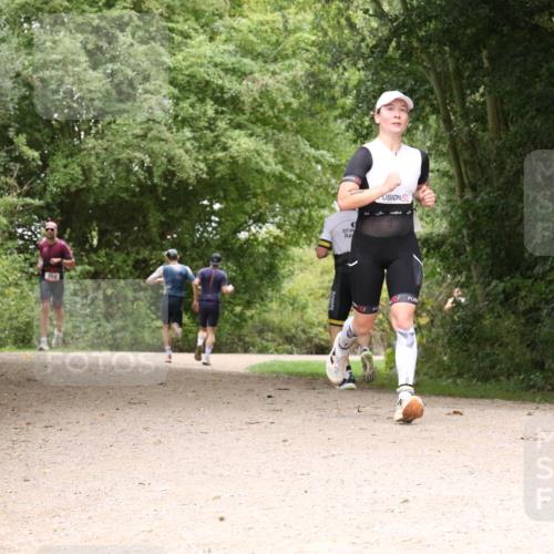 30.08.2026 - Elbe Triathlon Hamburg Antke Förster http://msf.ph/oto/10095878 30.08.2026 10:12:48 Laufen 302 meine-sportfotos.de