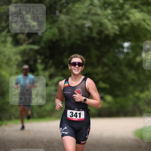 30.08.2026 - Elbe Triathlon Hamburg Antke Förster http://msf.ph/oto/10095879 30.08.2026 10:08:12 Laufen 341 meine-sportfotos.de