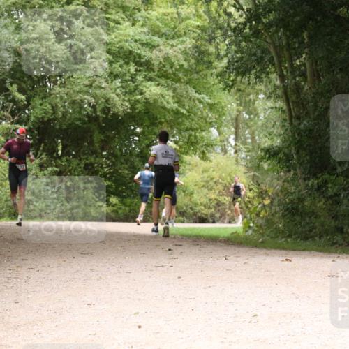 30.08.2026 - Elbe Triathlon Hamburg Antke Förster http://msf.ph/oto/10095884 30.08.2026 10:12:50 Laufen 02 meine-sportfotos.de