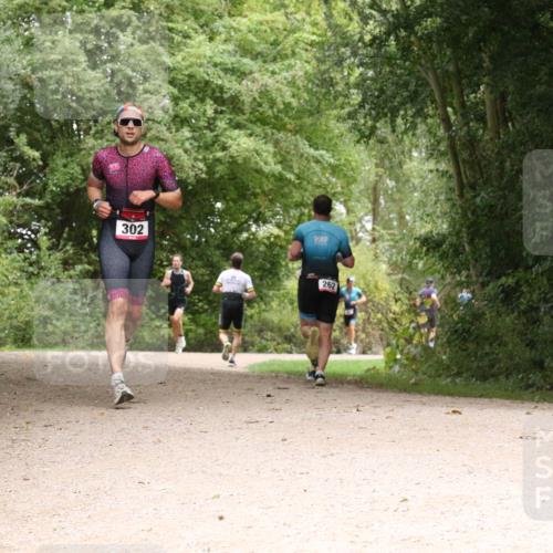30.08.2026 - Elbe Triathlon Hamburg Antke Förster http://msf.ph/oto/10095886 30.08.2026 10:12:54 Laufen 302, 262 meine-sportfotos.de