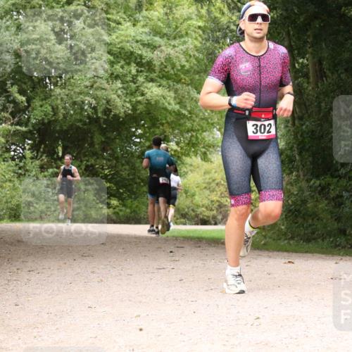 30.08.2026 - Elbe Triathlon Hamburg Antke Förster http://msf.ph/oto/10095890 30.08.2026 10:12:56 Laufen 302 meine-sportfotos.de
