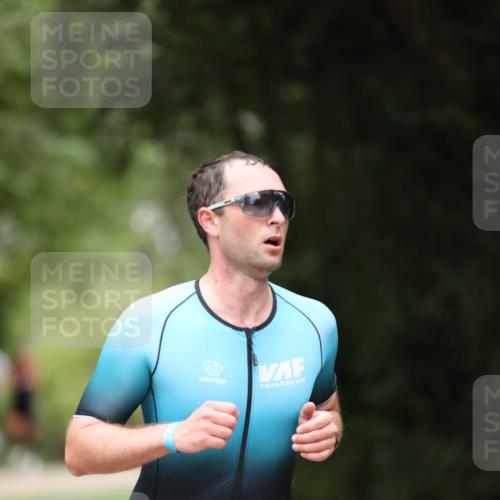 30.08.2026 - Elbe Triathlon Hamburg Antke Förster http://msf.ph/oto/10095893 30.08.2026 10:08:20 Laufen  meine-sportfotos.de