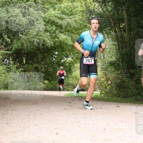 30.08.2026 - Elbe Triathlon Hamburg Antke Förster http://msf.ph/oto/10095904 30.08.2026 10:13:06 Laufen 267 meine-sportfotos.de