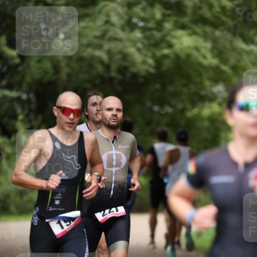 30.08.2026 - Elbe Triathlon Hamburg Antke Förster http://msf.ph/oto/10095905 30.08.2026 10:08:28 Laufen 241, 13 meine-sportfotos.de