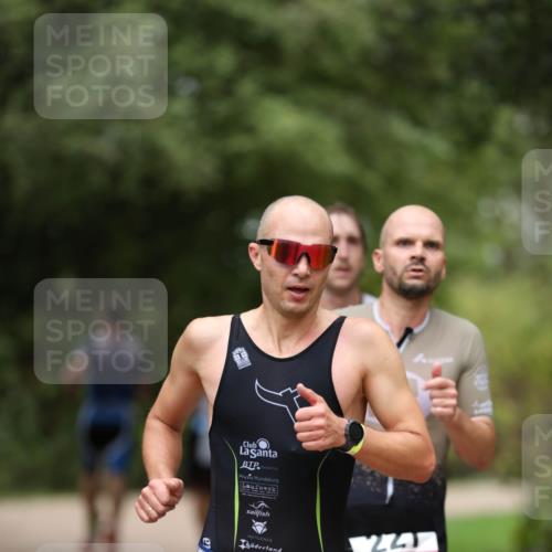 30.08.2026 - Elbe Triathlon Hamburg Antke Förster http://msf.ph/oto/10095907 30.08.2026 10:08:29 Laufen 19, 1221 meine-sportfotos.de