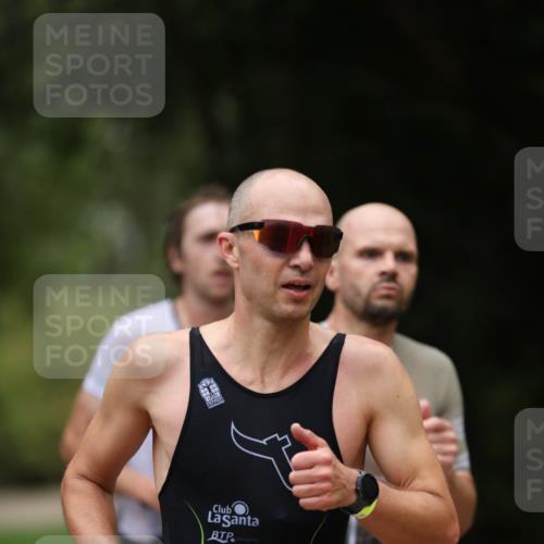 30.08.2026 - Elbe Triathlon Hamburg Antke Förster http://msf.ph/oto/10095909 30.08.2026 10:08:30 Laufen 19 meine-sportfotos.de