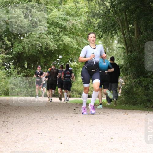 30.08.2026 - Elbe Triathlon Hamburg Antke Förster http://msf.ph/oto/10095912 30.08.2026 10:13:19 Laufen  meine-sportfotos.de