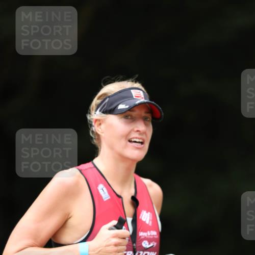30.08.2026 - Elbe Triathlon Hamburg Antke Förster http://msf.ph/oto/10095917 30.08.2026 10:08:34 Laufen 47 meine-sportfotos.de