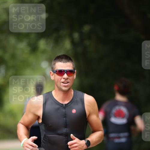 30.08.2026 - Elbe Triathlon Hamburg Antke Förster http://msf.ph/oto/10095943 30.08.2026 10:09:14 Laufen 433 meine-sportfotos.de