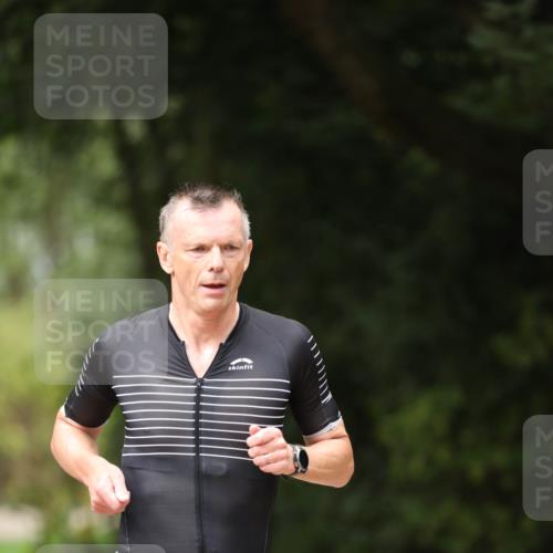 30.08.2026 - Elbe Triathlon Hamburg Antke Förster http://msf.ph/oto/10095953 30.08.2026 10:09:21 Laufen 275 meine-sportfotos.de