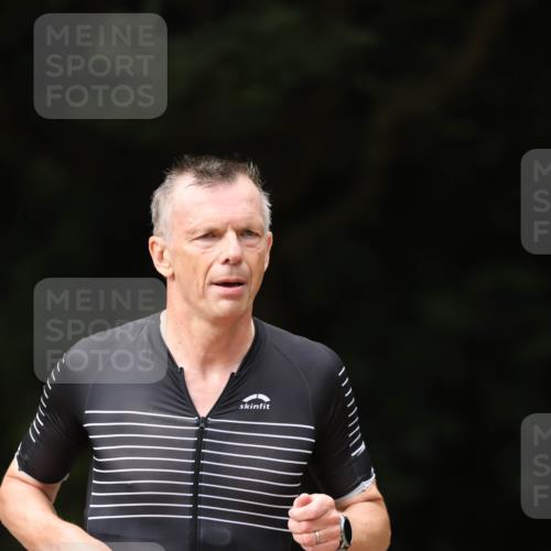 30.08.2026 - Elbe Triathlon Hamburg Antke Förster http://msf.ph/oto/10095955 30.08.2026 10:09:21 Laufen 275 meine-sportfotos.de