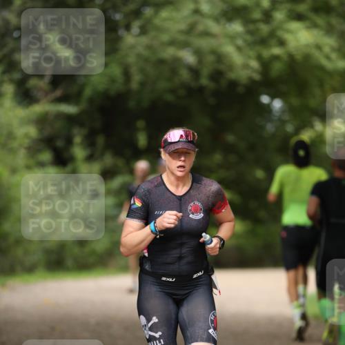 30.08.2026 - Elbe Triathlon Hamburg Antke Förster http://msf.ph/oto/10095957 30.08.2026 10:09:42 Laufen  meine-sportfotos.de