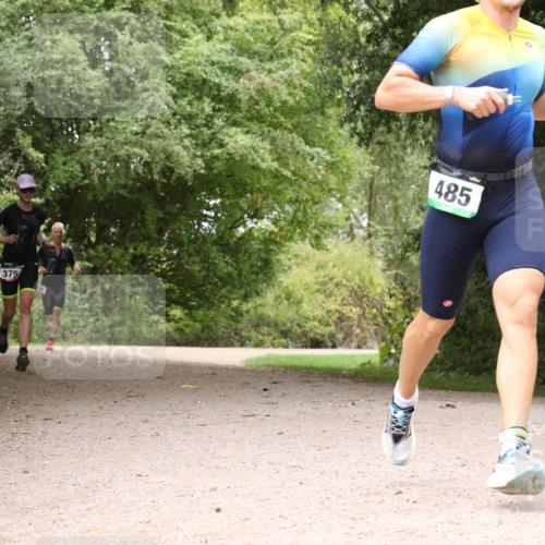 30.08.2026 - Elbe Triathlon Hamburg Antke Förster http://msf.ph/oto/10095958 30.08.2026 10:14:02 Laufen 375, 485 meine-sportfotos.de
