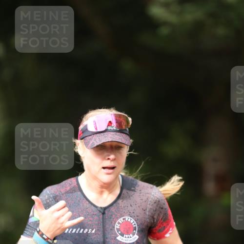 30.08.2026 - Elbe Triathlon Hamburg Antke Förster http://msf.ph/oto/10095963 30.08.2026 10:09:44 Laufen 2, 2 meine-sportfotos.de