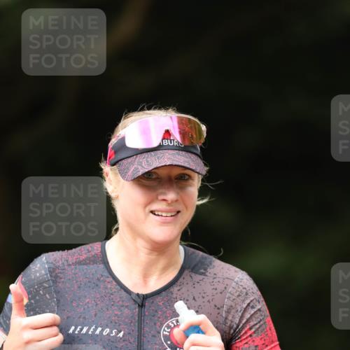 30.08.2026 - Elbe Triathlon Hamburg Antke Förster http://msf.ph/oto/10095965 30.08.2026 10:09:44 Laufen 19 meine-sportfotos.de