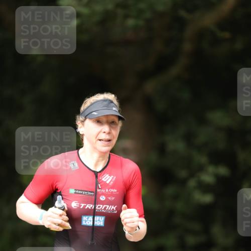 30.08.2026 - Elbe Triathlon Hamburg Antke Förster http://msf.ph/oto/10095991 30.08.2026 10:10:05 Laufen  meine-sportfotos.de